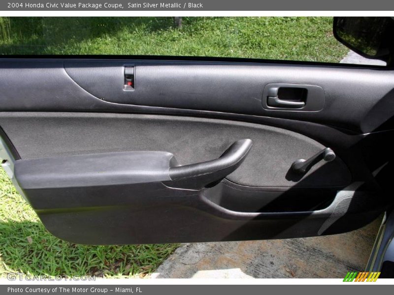 Satin Silver Metallic / Black 2004 Honda Civic Value Package Coupe