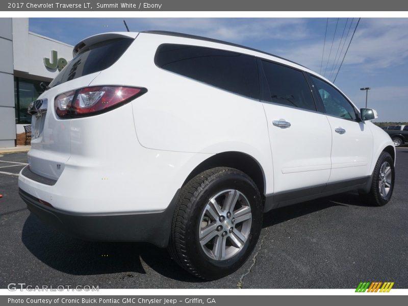 Summit White / Ebony 2017 Chevrolet Traverse LT