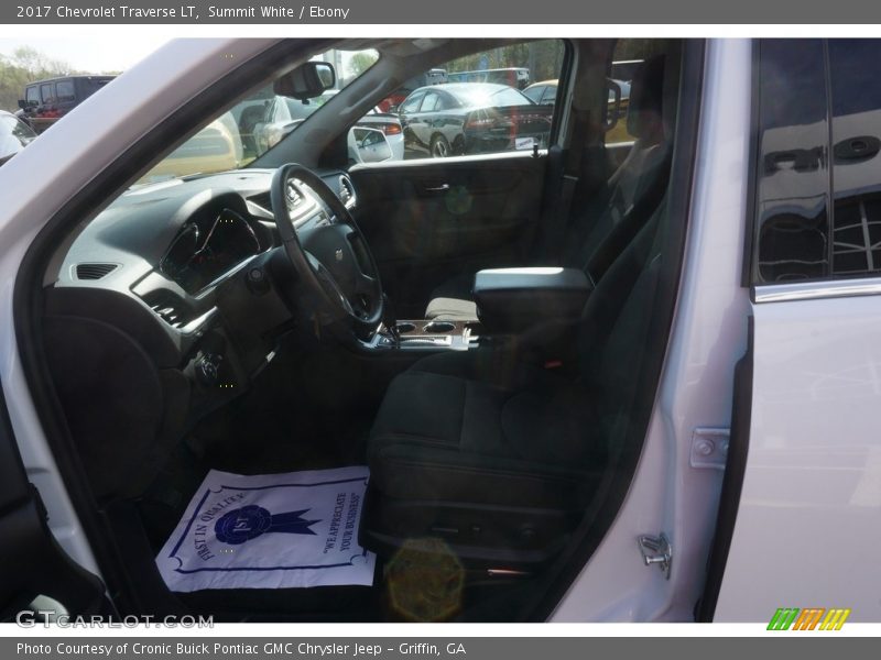 Summit White / Ebony 2017 Chevrolet Traverse LT