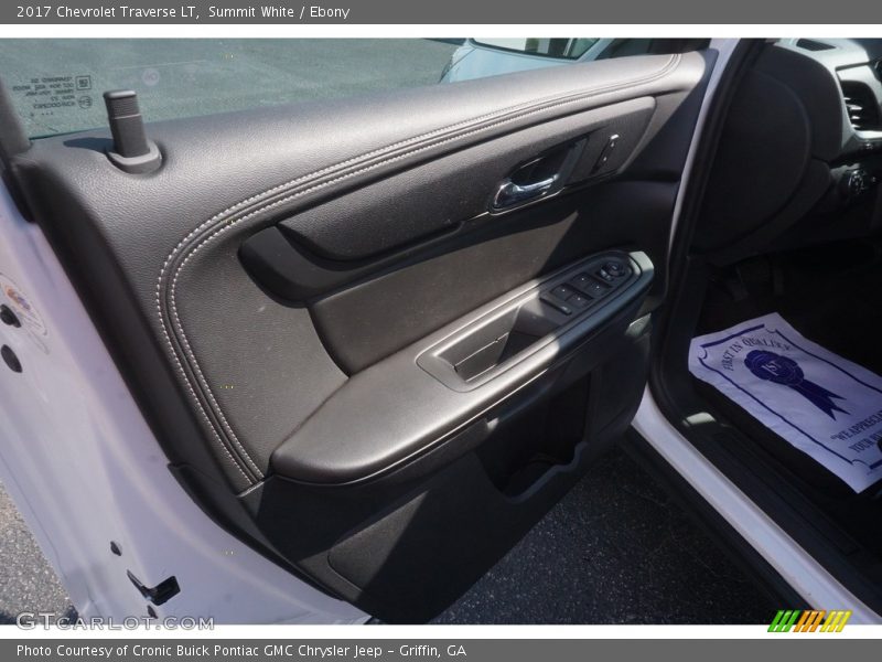 Summit White / Ebony 2017 Chevrolet Traverse LT