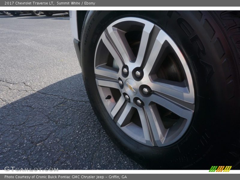 Summit White / Ebony 2017 Chevrolet Traverse LT