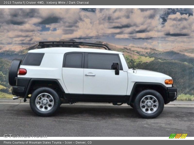 Iceberg White / Dark Charcoal 2013 Toyota FJ Cruiser 4WD