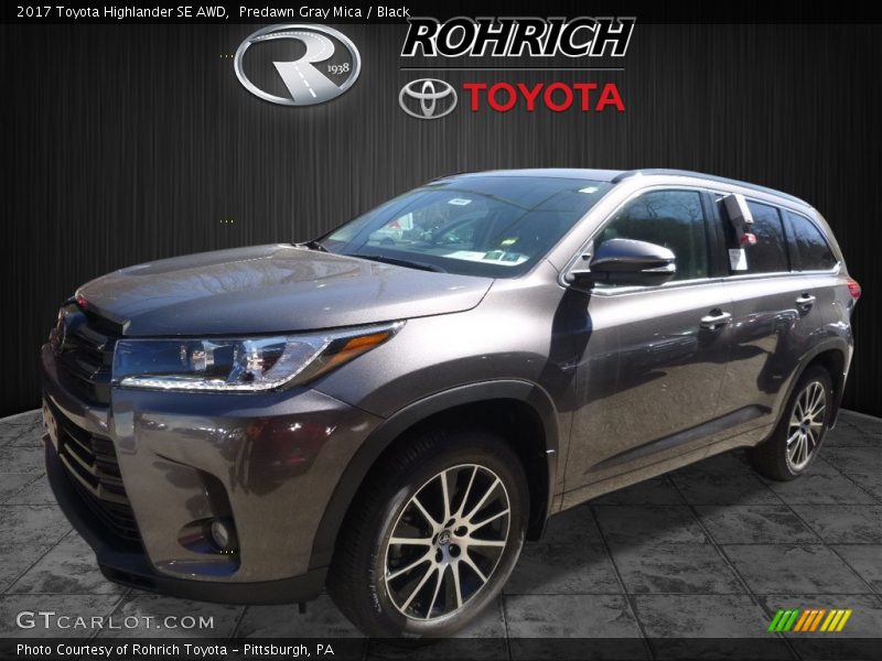 Predawn Gray Mica / Black 2017 Toyota Highlander SE AWD