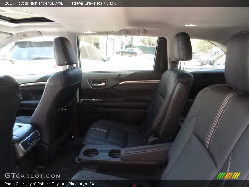 Predawn Gray Mica / Black 2017 Toyota Highlander SE AWD