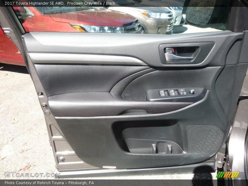 Predawn Gray Mica / Black 2017 Toyota Highlander SE AWD