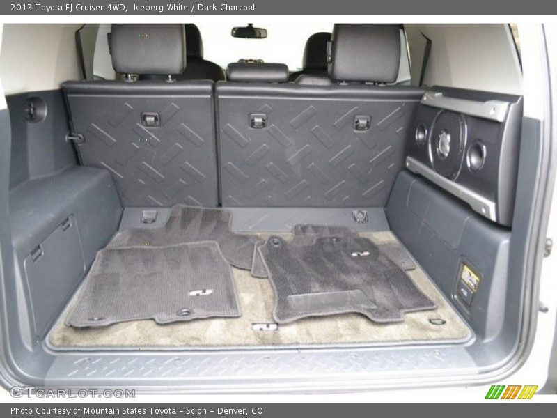 Iceberg White / Dark Charcoal 2013 Toyota FJ Cruiser 4WD