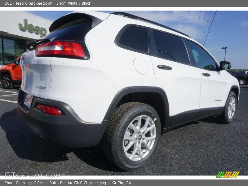 Bright White / Black 2017 Jeep Cherokee Sport