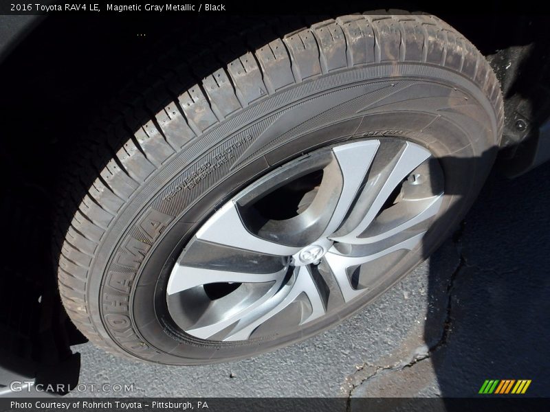 Magnetic Gray Metallic / Black 2016 Toyota RAV4 LE