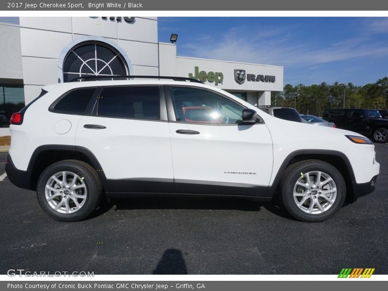 Bright White / Black 2017 Jeep Cherokee Sport