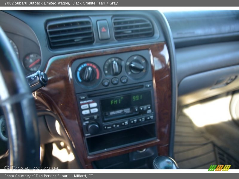 Black Granite Pearl / Gray 2002 Subaru Outback Limited Wagon