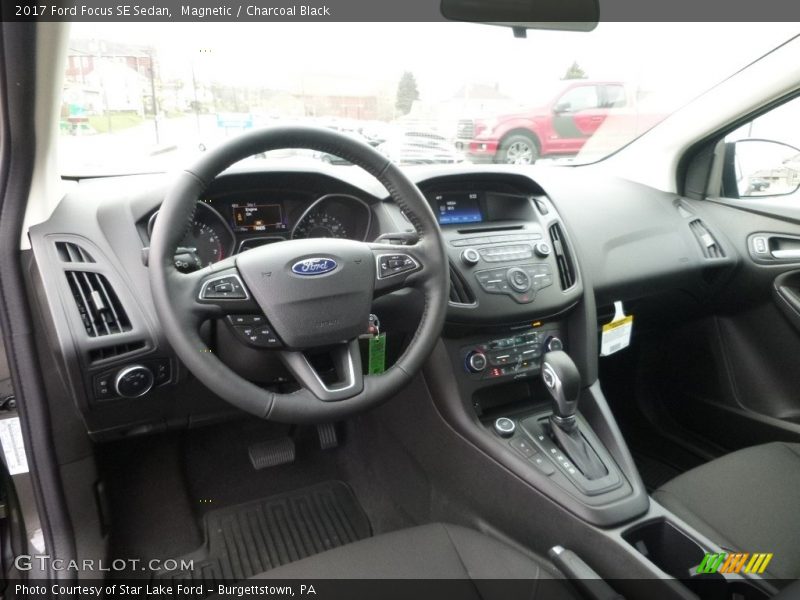  2017 Focus SE Sedan Charcoal Black Interior
