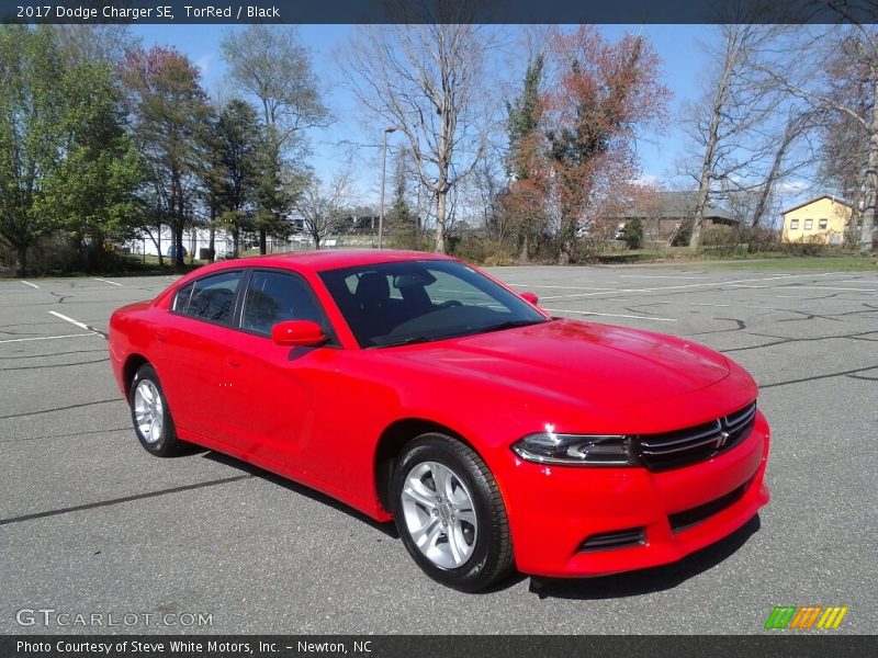 TorRed / Black 2017 Dodge Charger SE