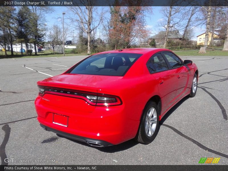TorRed / Black 2017 Dodge Charger SE