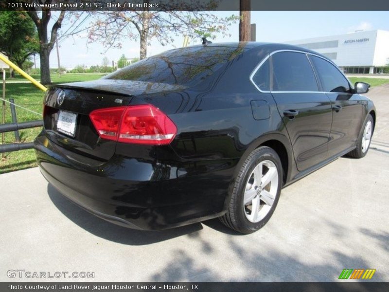 Black / Titan Black 2013 Volkswagen Passat 2.5L SE