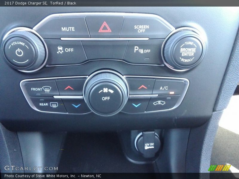 TorRed / Black 2017 Dodge Charger SE