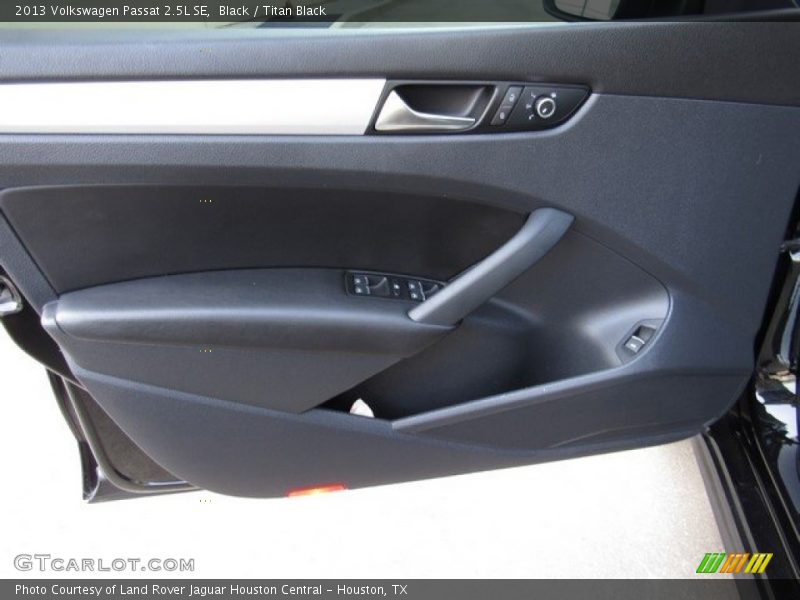 Black / Titan Black 2013 Volkswagen Passat 2.5L SE