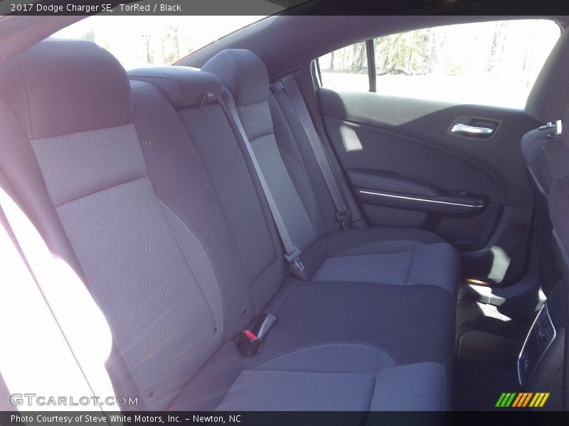 TorRed / Black 2017 Dodge Charger SE