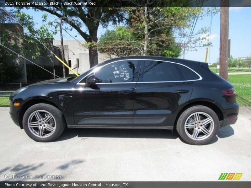 Black / Black/Garnet Red 2015 Porsche Macan S