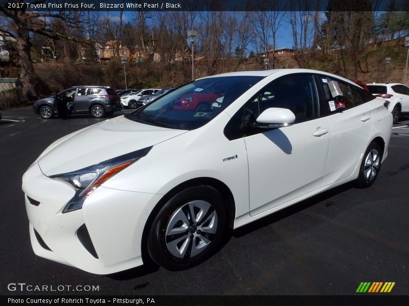 Front 3/4 View of 2017 Prius Prius Four