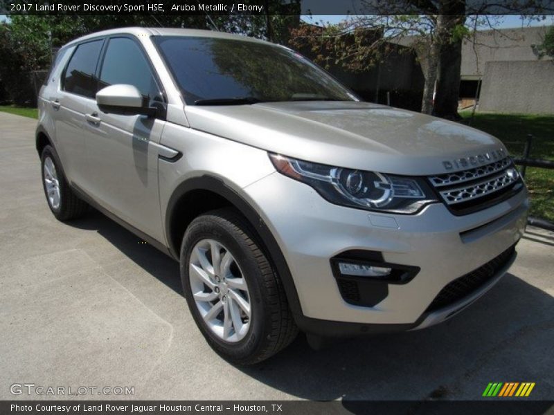 Front 3/4 View of 2017 Discovery Sport HSE