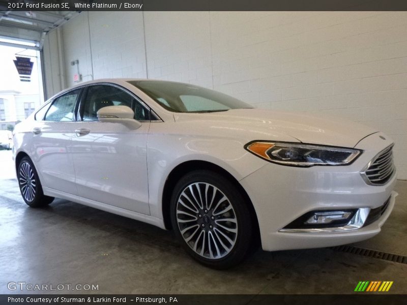 White Platinum / Ebony 2017 Ford Fusion SE