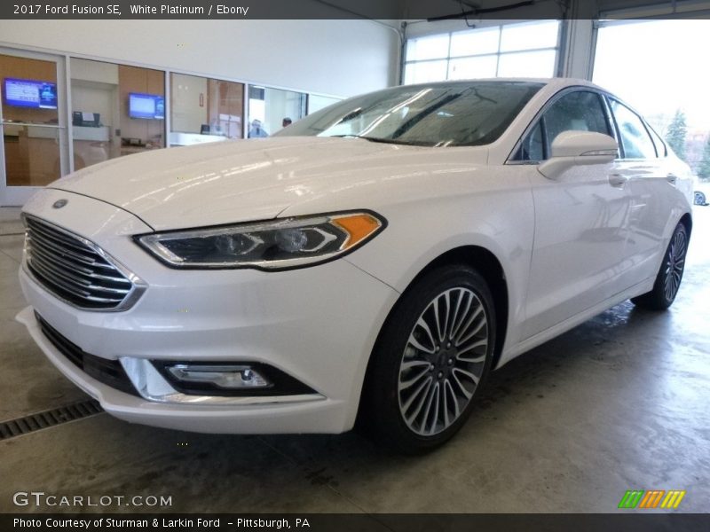 White Platinum / Ebony 2017 Ford Fusion SE