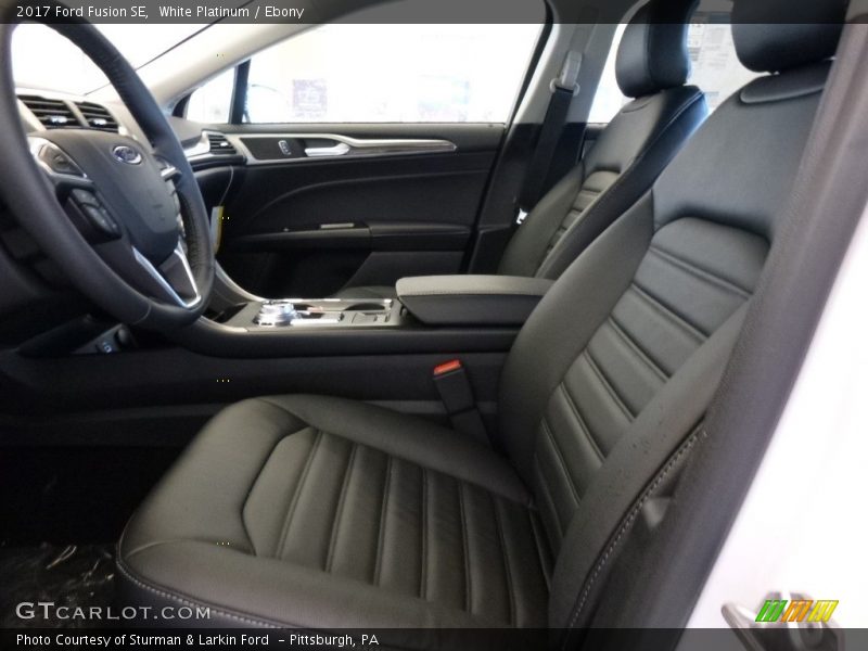 White Platinum / Ebony 2017 Ford Fusion SE