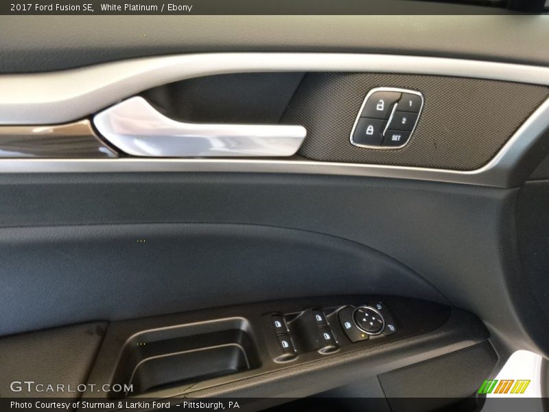 White Platinum / Ebony 2017 Ford Fusion SE