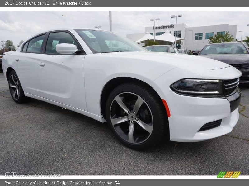Front 3/4 View of 2017 Charger SE