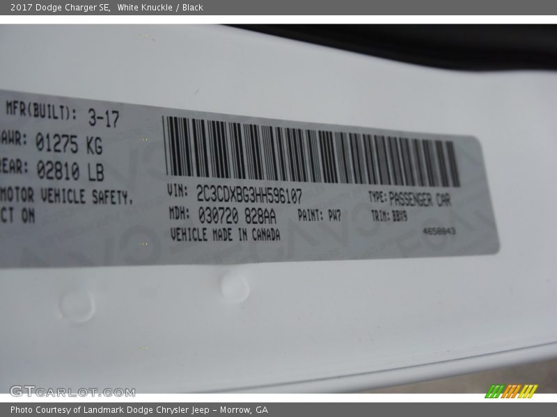 White Knuckle / Black 2017 Dodge Charger SE