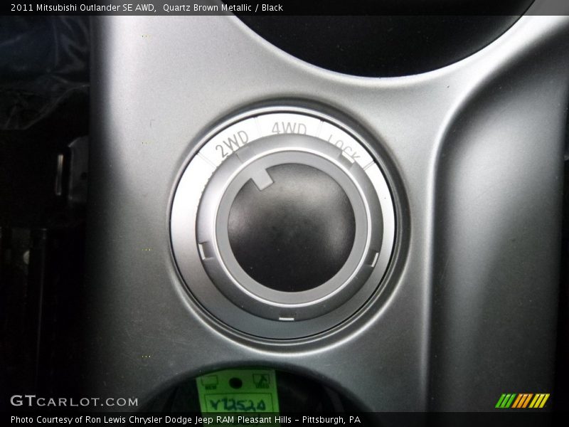Quartz Brown Metallic / Black 2011 Mitsubishi Outlander SE AWD