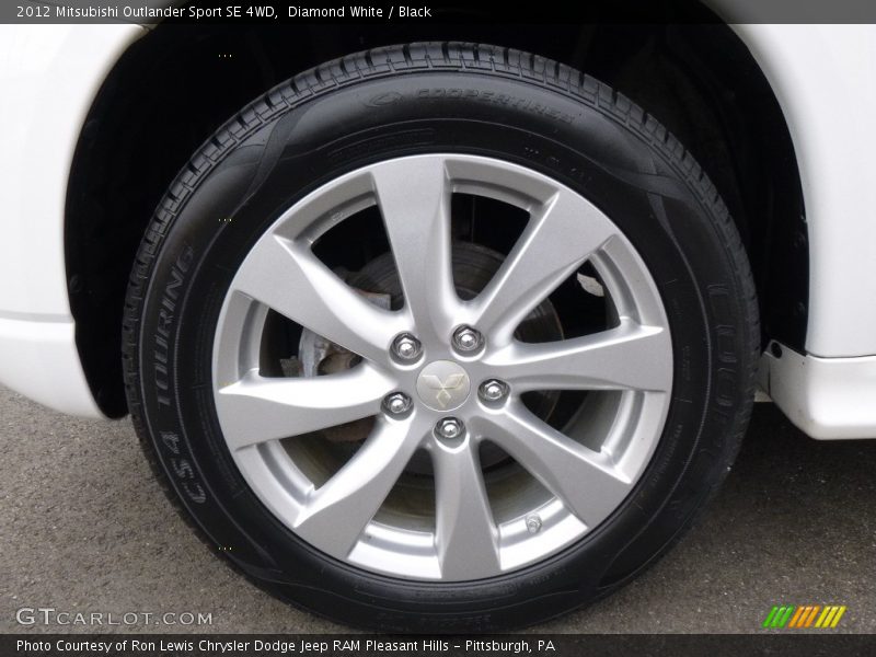 Diamond White / Black 2012 Mitsubishi Outlander Sport SE 4WD