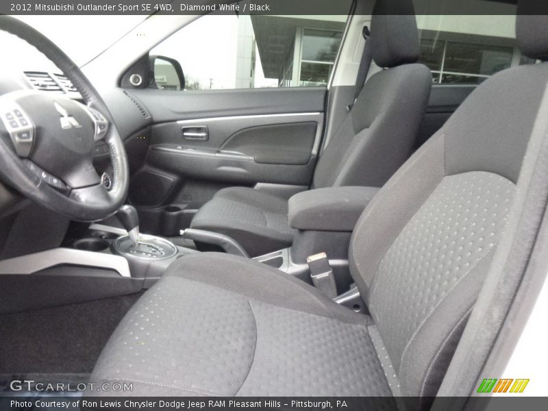 Diamond White / Black 2012 Mitsubishi Outlander Sport SE 4WD