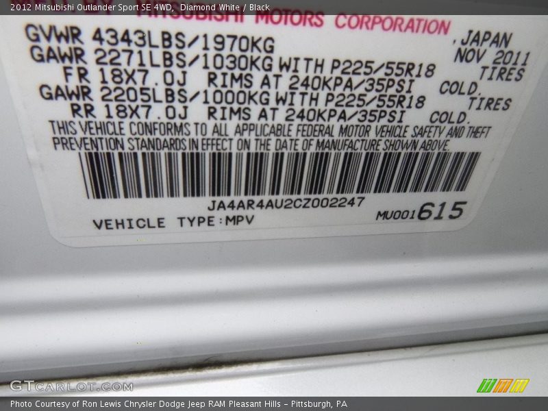 Diamond White / Black 2012 Mitsubishi Outlander Sport SE 4WD