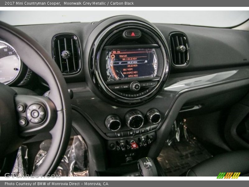 Moonwalk Grey Metallic / Carbon Black 2017 Mini Countryman Cooper