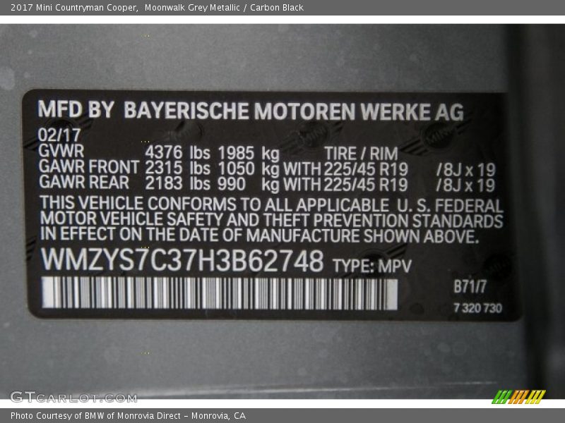 Moonwalk Grey Metallic / Carbon Black 2017 Mini Countryman Cooper