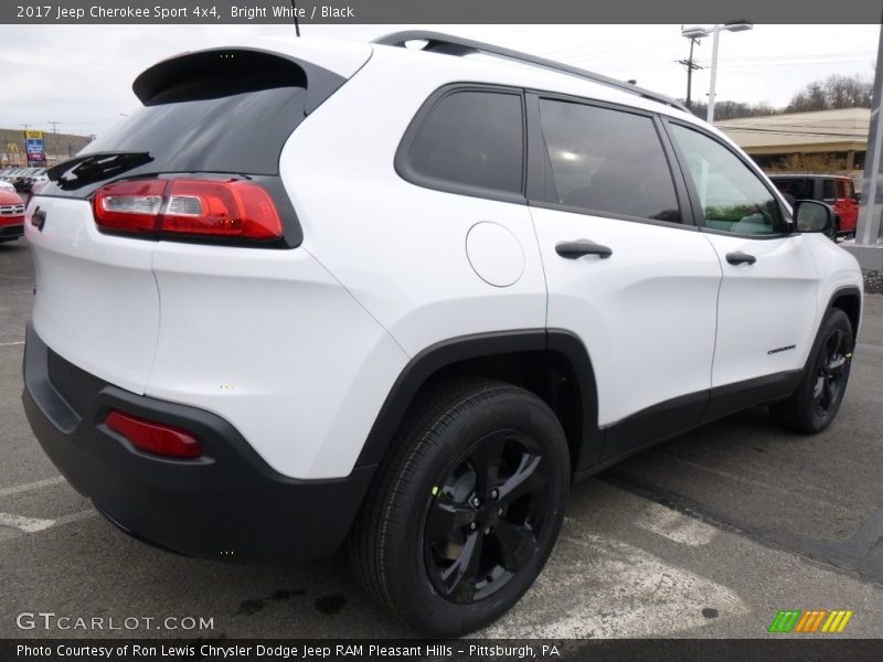 Bright White / Black 2017 Jeep Cherokee Sport 4x4