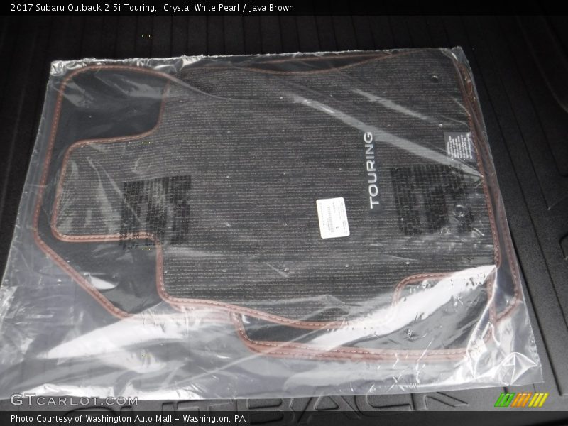 Crystal White Pearl / Java Brown 2017 Subaru Outback 2.5i Touring