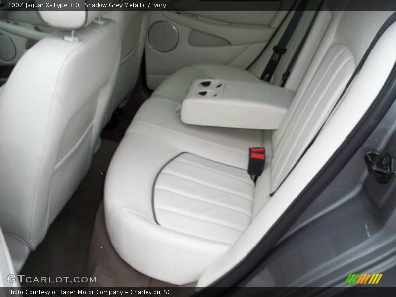 Shadow Grey Metallic / Ivory 2007 Jaguar X-Type 3.0