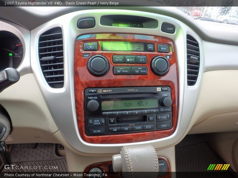 Oasis Green Pearl / Ivory Beige 2007 Toyota Highlander V6 4WD