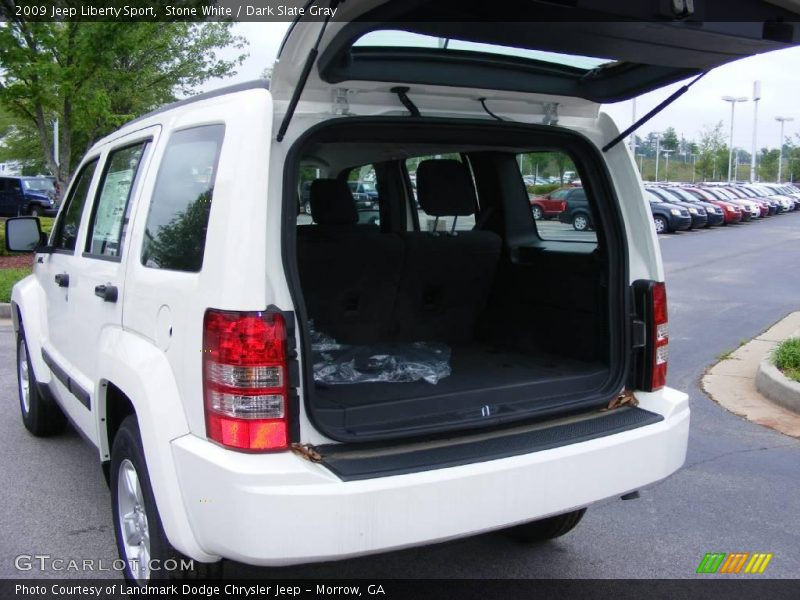 Stone White / Dark Slate Gray 2009 Jeep Liberty Sport