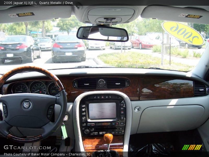 Quartz Metallic / Dove 2006 Jaguar XJ XJ8 L