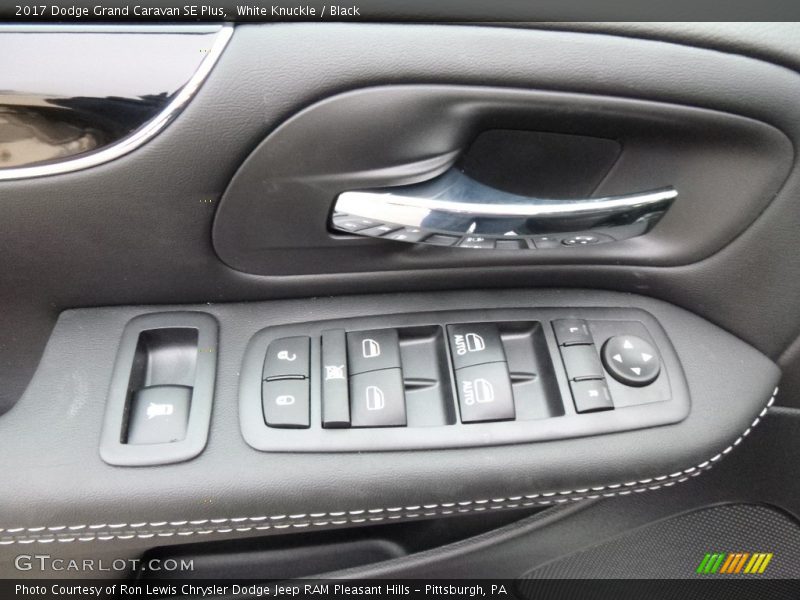 White Knuckle / Black 2017 Dodge Grand Caravan SE Plus