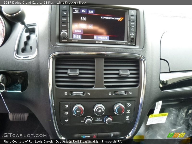 White Knuckle / Black 2017 Dodge Grand Caravan SE Plus