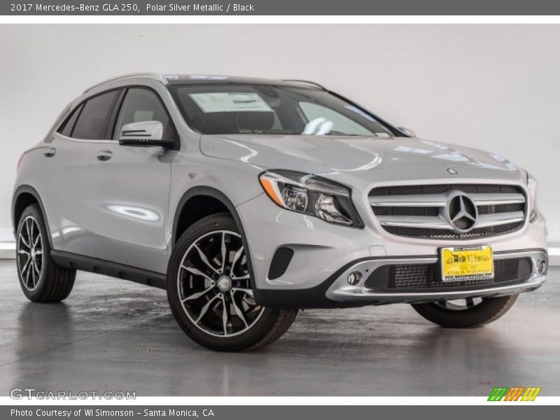 Polar Silver Metallic / Black 2017 Mercedes-Benz GLA 250