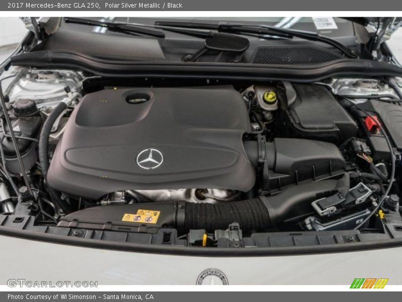 Polar Silver Metallic / Black 2017 Mercedes-Benz GLA 250