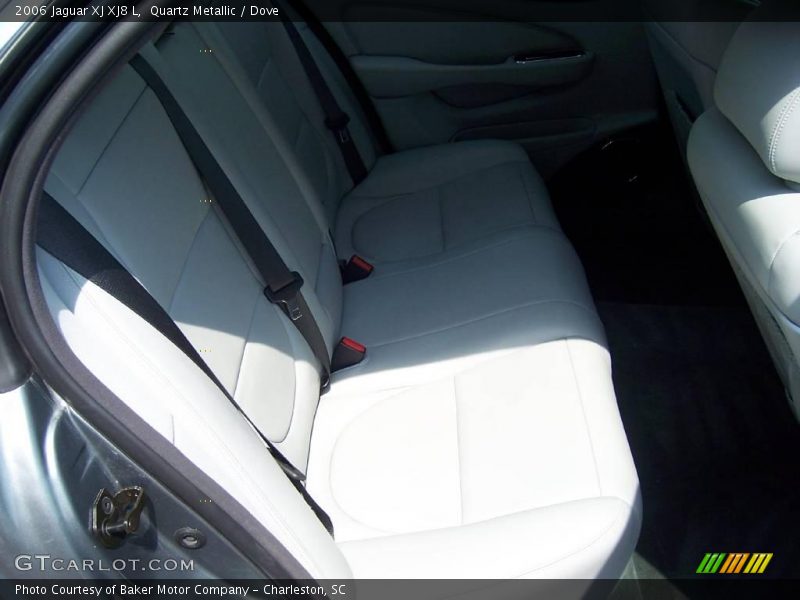 Quartz Metallic / Dove 2006 Jaguar XJ XJ8 L