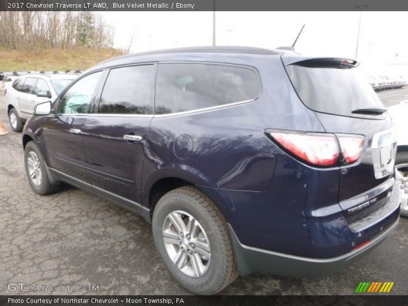 Blue Velvet Metallic / Ebony 2017 Chevrolet Traverse LT AWD