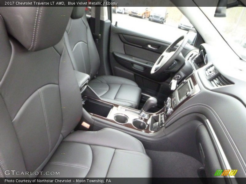Blue Velvet Metallic / Ebony 2017 Chevrolet Traverse LT AWD