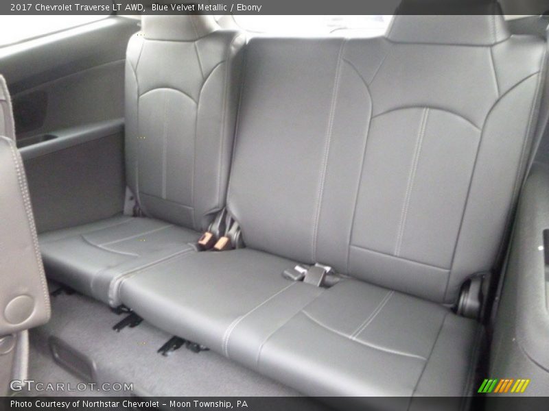 Blue Velvet Metallic / Ebony 2017 Chevrolet Traverse LT AWD